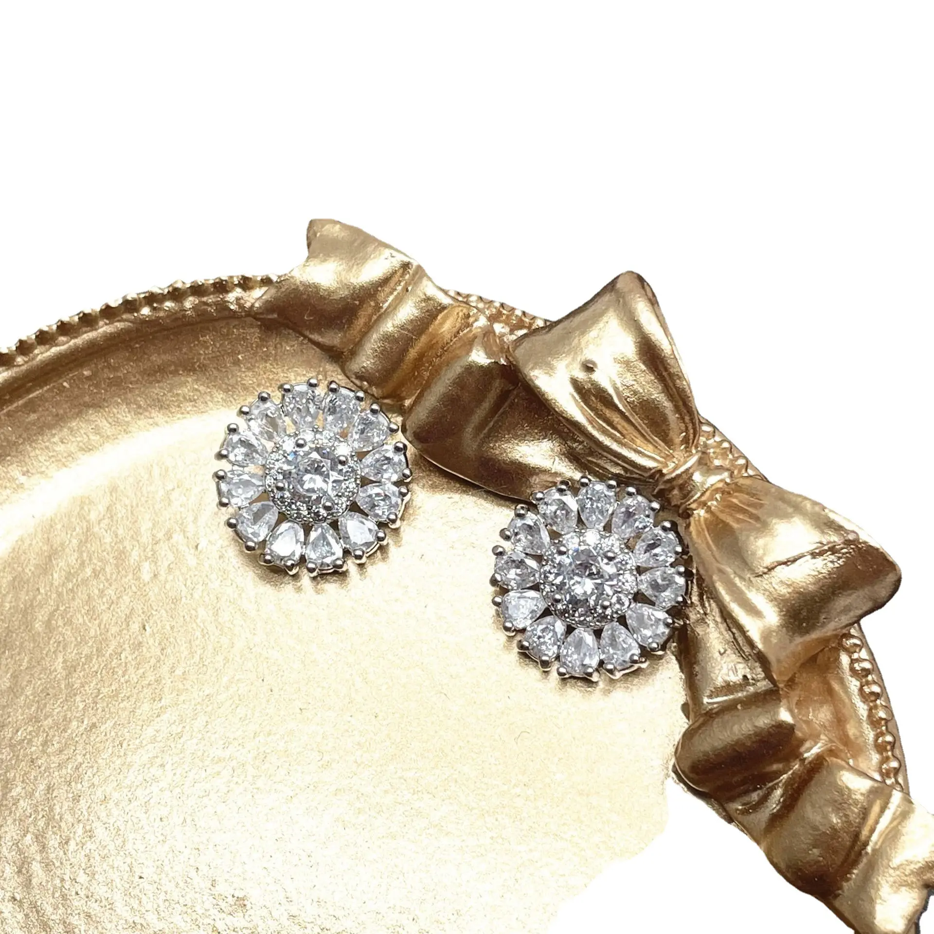 2022 Spring Fancy Design Custom Rhinestone Zircon Diamond Button Sewing For Garment Accessories