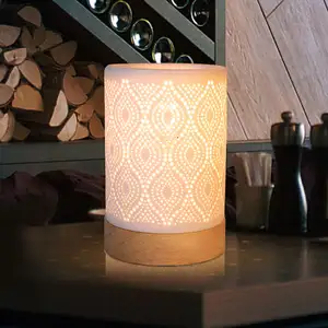 High Quality Wax Melt Electric Ceramic Wax Warmer Candle Warmer Aroma Lamp Wax Handicraft Modern Hollow Out Candle Warmer Lamp