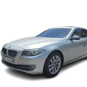 BMW 528i Berline d'occasion haut de gamme, provenance usine, approvisionnement mensuel 300-500 unités, essence, propulsion, titre propre, stock disponible - Product Image 1