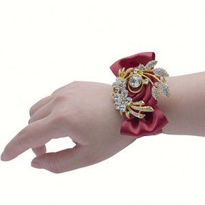 Boutonnière de poignet rose faite à la main, ensemble de corsages artificiels, fleur de main pour la mariée pour mariage - Product Image 1