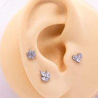 Labret Fleur en Titane de Grade Implantaire ASTM F136 avec Pavé de Zircon Cubique, à Enfoncer Sans Filetage, pour Piercing Tragus, Hélix, Lobe, Conch