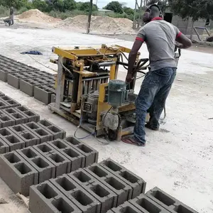 Machine de fabrication automatique de sable et de plastique facile à utiliser moule à briques en béton à blocs creux manuel