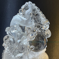 Chine Donghai cristal artisanat Top qualité sculpté à la main clair Quartz Statue Figurine pour Collection décoration de la maison