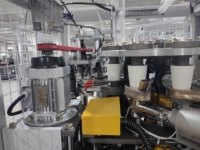 Machine de fabrication de gobelets entièrement automatique Type d'origine alimentaire Dimension Garantie ANNÉE Industries faisant la machine prix des gobelets en papier