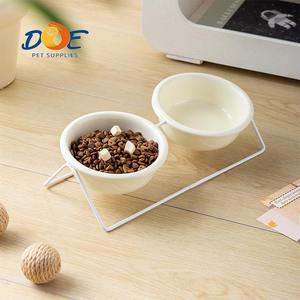 Doe Pet Grand Bol en Céramique Surélevé pour Animaux de Compagnie avec Support en Fer Moderne, Gamelle pour Chien, Gamelle d'<span class=keywords><strong>Alimentation</strong></span> Personnalisée pour Chiens - Product Image 1