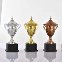 Trophées vierges de grande taille, modernes et minimalistes, de haute qualité, pour les récompenses de jeu.