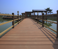 Planche de terrasse en bambou composite haute densité pour parcs de terrains de jeux extérieurs Revêtement de sol extérieur imperméable Colle de finition au charbon de bois