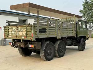 Camion de livraison robuste Euro3 à 10 roues à transmission manuelle diesel 10T 350HP 6*4 Van Cargo Truck pour charge partielle - Product Image 5