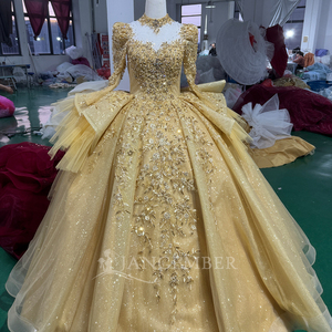 Robe de Soirée Quinceañera Élégante Or Champagne Mc031, Ornée de Cristaux Scintillants, en Tulle Longueur Ras du Sol avec Traîne Chapelle, 100% Polyester - Product Image 3