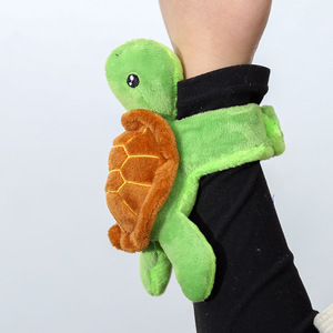Giocattolo di Peluche Ricamato in Cotone PP Durevole e Carino, Adorabile Braccialetto Personalizzato per Bambini con Cartoni Animati, Giocattolo Morbido Imbottito per Alleviare lo Stress - Product Image 3