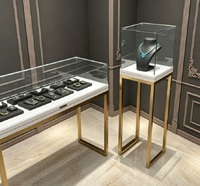 Vitrine à bijoux GZowin de luxe avec cadre doré, éclairage LED, dimensions personnalisables, vitrine en verre autoportante durable pour