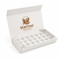 Boîte cadeau en chocolat magnétique pliable blanche personnalisée avec plateau à compartiments, logo imprimé en grains de cacao vintage, boîte d'emballage alimentaire