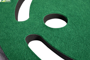 Set di 3 Tappetini da Golf a Forma di Rene YGT 3x9 in Tessuto Non Tessuto con Supporto per Palline per Allenamento di Putting su Moquette - Product Image 4