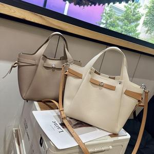 Sac fourre-tout en cuir pleine fleur vierge à texture grainée, double fermeture éclair, mains libres, pour le cyclisme et les trajets quotidiens en Allemagne et aux Pays-Bas, fournisseur OEM - Product Image 3