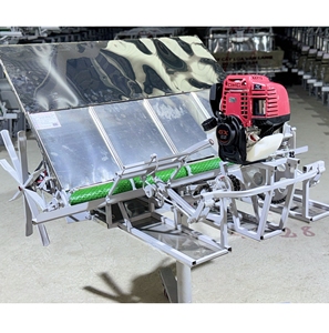 4 <b>Row</b> 25 cm Hand Push Planting <b>Machine</b> Precision Seed Drill with Uniform Seed Distribution Easy Operation Heavy Duty - Product Image 1
