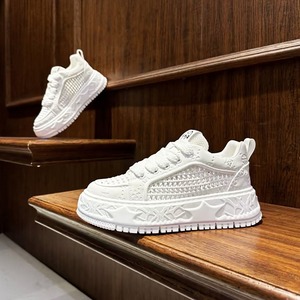 Zapatos deportivos de moda para hombre, estilo veraniego, perforados, con ventilación, retro, de caña baja, blancos, informales. - Product Image 4