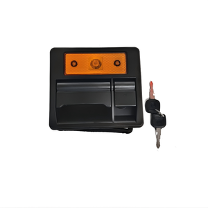 Serrure de porte de compartiment 181 avec lumière 55V01-08310 Prix usine pour serrure de porte de compartiment de carrosserie de bus - Product Image 1