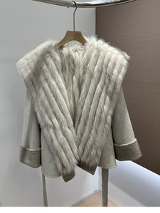 เสื้อคลุมโปโลแฟชั่นสองสี รุ่นวินเทจใหม่ประจำฤดูใบไม้ร่วง/ฤดูหนาว ปี 2025 ทำจากผ้าขนแกะเมอริโนอย่างดี <span class=keywords><strong>สอง</strong></span>ด้าน พร้อมฮู้ดและขนสุนัขจิ้งจอกถอดได้ - Product Image 3