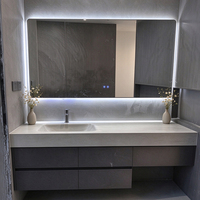 Ensemble de meubles de salle de bain en PVC avec miroir intelligent anti-buée, armoire murale et lavabo en céramique