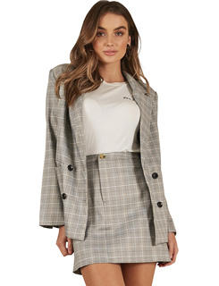 สีเทาเข้ม