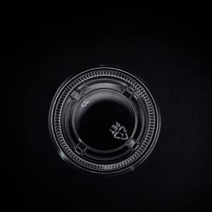 Vasos de Salsa Desechables de Plástico Transparente Negro de 2.5 Oz de Buena Calidad con Tapas, Recipientes Pequeños - Product Image 3