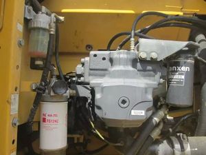 รถขุดไฮดรอลิกตีนตะขาบ Komatsu PC210-8 มือสองคุณภาพสูง น้ำหนัก 21 ตัน เครื่องจักรก่อสร้าง - Product Image 5