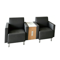 Bancs et fauteuils modernes pour hall d'hôpital avec table intégrée, idéaux pour aires publiques d'aéroport, halls VIP et mobilier commercial pour salles d'attente.