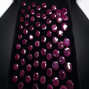 78 Stück Natürlicher Rubin Dunkelrosa 8mm-16mm Oval Facettiert 152 Karat Set Iroc Sales Hochwertige Edelsteine für Schmuckherstellung US$248 - Product Image 3