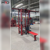 Equipo de Fitness de Alta Calidad MRD para Entrenamientos de 8 Personas, Incluye Remo en Declinación, Remo Sentado, Ejercicios de Brazos, Hombros y Core