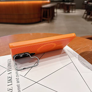 Funda Magnética para <span class=keywords><strong>Samsung</strong></span> S26 Ultra con Soporte para Lente, Disipación de Calor en Forma de Panal, Tacto Suave y Antideslizante - Product Image 5