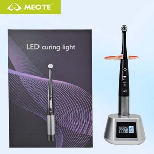 Lampada Fotopolimerizzante Dentale con Rilevamento Carie e Misurazione Intensità Luminosa in 1 Secondo - 7 Modelli Disponibili - Product Image 1