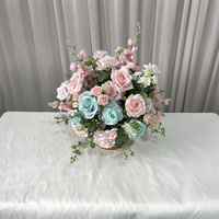 Vente flash : Boule de fleurs vert menthe et rose de 35 cm, petit centre de table pour la décoration de table de mariage