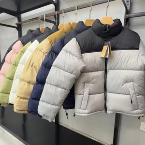 Giacca <span class=keywords><strong>Puffer</strong></span> Invernale di Alta Qualità <span class=keywords><strong>con</strong></span> Motivo a Lettere Hip Hop, Personalizzabile, Lucida, <span class=keywords><strong>con</strong></span> <span class=keywords><strong>Cappuccio</strong></span>, Nera per Uomo, Vendita all'Ingrosso OEM - Product Image 1