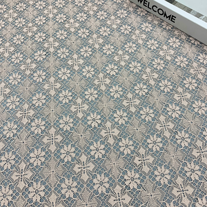 Wholesale Floral Pattern Non-<strong>Stretch</strong> Jacquard Guipure Mesh <strong>Lace</strong> Mesh <strong>Fabric</strong> for Bridal Wedding Dress in <strong>Stock</strong> - Product Image 4