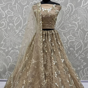 Ropa de recepción bordada de diseñador Lehenga Choli con Dori bellamente bordado, trabajo de lentejuelas - Product Image 1