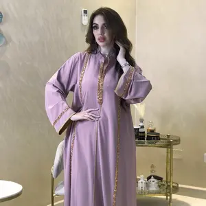 Dubai Mittlerer Osten einfacher bescheidener Kaftan Eid Jalabiya Damen muslimisches Kleid Mode solide Diamanten marokkanischer Kaftan für Damen