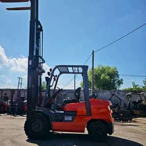 Montacargas de GLP Usado FD35 de 3.5 Toneladas con Desplazador Lateral Hidráulico y Neumáticos Sólidos en Buen Estado - Product Image 6