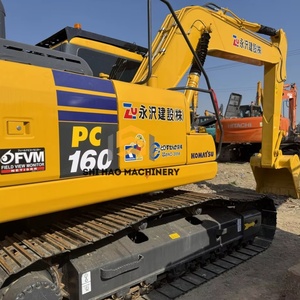 Excavatrice sur chenilles hydraulique Komatsu PC160LC-7 d'occasion, 16 tonnes, efficace, robuste, faible nombre d'heures, pour travaux municipaux - Product Image 1