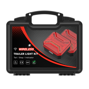 Kit d'éclairage magnétique sans fil 12V pour remorque, feux arrière LED rechargeables avec clignotants et feux stop pour remorquage de camions, camping-cars, bateaux et caravanes - Product Image 1