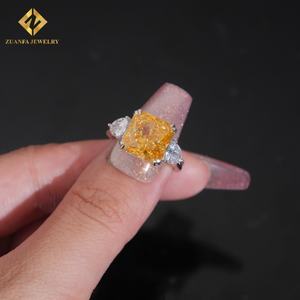 Anillo de Compromiso de Plata de Ley 925 con Diamante Corte Princesa Amarillo para Mujer, en Existencia - Product Image 5