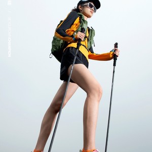 ไม้เท้าเดินป่าแบบพับได้ Onijie Ultralight Carbon Trekking Poles ขนาด 105 ซม.-120 ซม. สำหรับวิ่งเทรล ปีนเขา และเดิน - Product Image 2