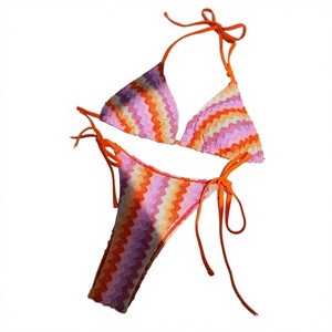 Nouvel arrivage : Maillot de bain bikini deux pièces sexy à fines bretelles, rayé coloré, ondulé et color-block, respirant et tendance - Product Image 2