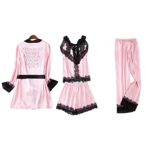 Pijama de seda helada térmica transpirable para mujer, estilo otoño, con pedrería, rayas y bloques de color, y ribete de encaje, tipo bata. - Product Image 5