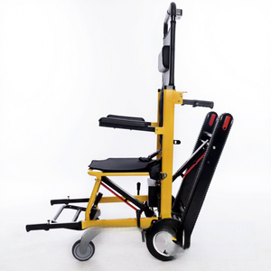 Fauteuil roulant électrique tout-terrain pour escalades avec chenilles épaissies, montée <span class=keywords><strong>automatique</strong></span> pour personnes handicapées, utilisation intérieure et extérieure - Product Image 1