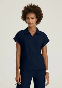 Tenues d'uniformes médicaux personnalisées pour femmes : Blouses et pantalons larges pour salons de beauté, spas, infirmières, médecins et hôpitaux - Product Image 2