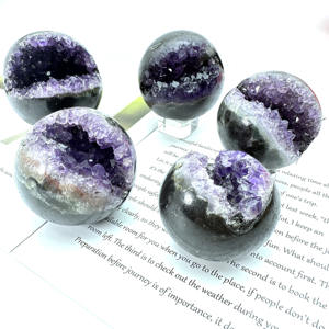 <span class=keywords><strong>Prix</strong></span> <span class=keywords><strong>de</strong></span> gros spirituel <span class=keywords><strong>roche</strong></span> naturelle améthyste géode sphère quartz méditation <span class=keywords><strong>cristal</strong></span> améthyste géode cadeau d'affaires - Product Image 1