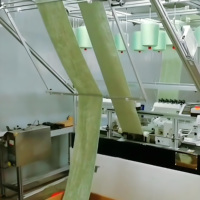 Machine à coudre automatique TPET à double couche, alimentation à double rouleau, couture longitudinale, coupe transversale pour la production de taies d'oreiller