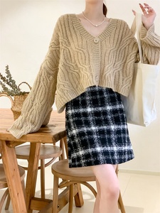Châu Âu Mỹ phong cách v-cổ len đan cardigan cho phụ nữ lười biếng Loose Casual dài tay với nút trang trí cho mùa xuân - Product Image 3