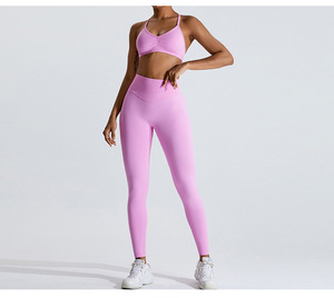 LOGO personnalisé soutien-gorge à bretelles réglables pour femme taille haute Scrunch Butt Leggings 2 pièces Gym sans couture Yoga ensemble - Product Image 5
