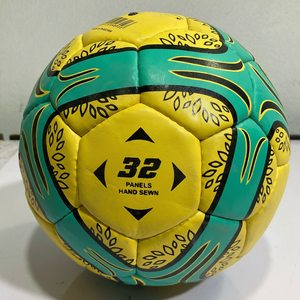 Ballon de football en cuir PU cousu à la main pour l'entraînement professionnel, léger et durable pour hommes/femmes/jeunes/garçons/filles - Product Image 1